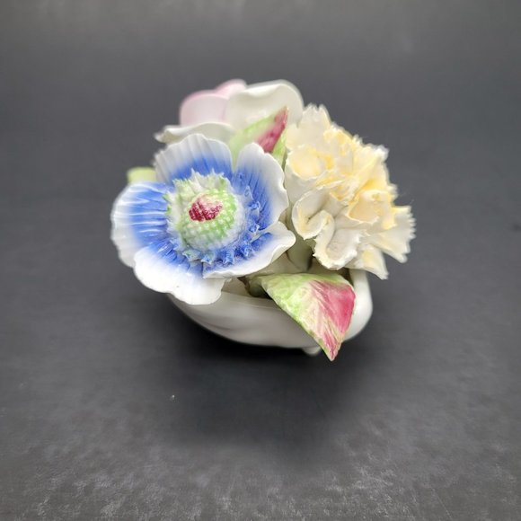 Royale Stratford England Floral China Bouquet in Basket PD11 - Picture 1 of 13